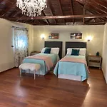 Casa La Escuela * Breña Alta